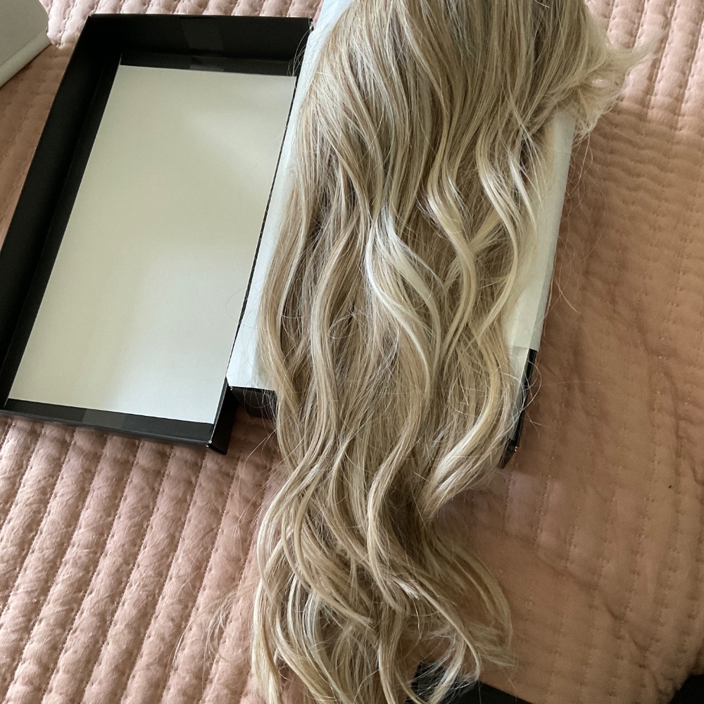 Belle Tress City Collection Liverpool milkshake Blonde-R - Picture 7 of 14